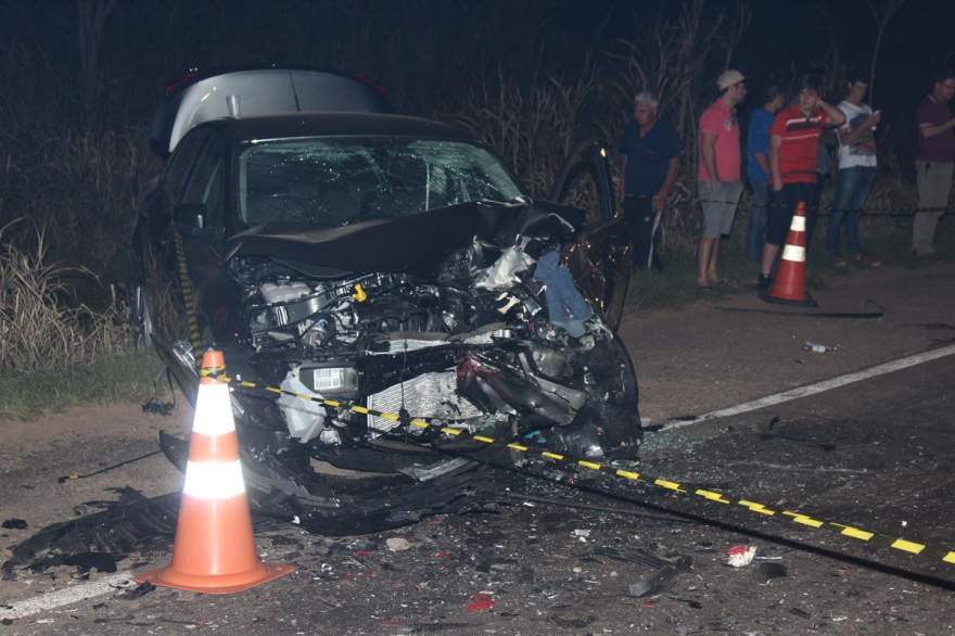 O Ford Focus teve os dois airbags acionados: os dois ocupantes foram medicados e liberados