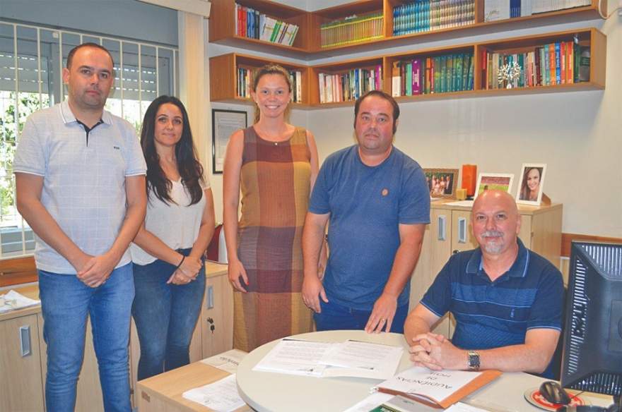 Vereadores estiveram com o Promotor para solicitar abertura de inquérito | Foto: Matheus Haetinger / AI Câmara