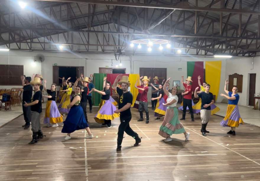 Ensaios do grupo se intensificaram na reta final (Foto: Divulgação)