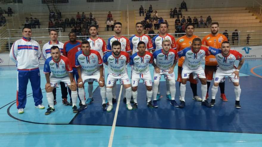 A equipe do Atlético na importante vitória conquistada no Vale do Taquari