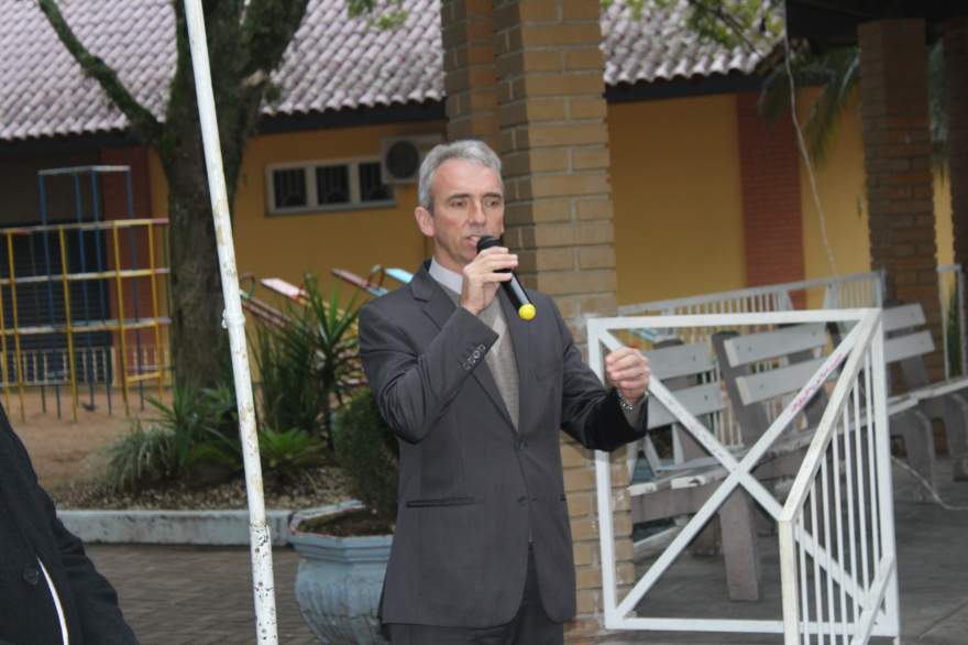 Manifestação do Prefeito Paulo Butzge no hasteamento das bandeiras