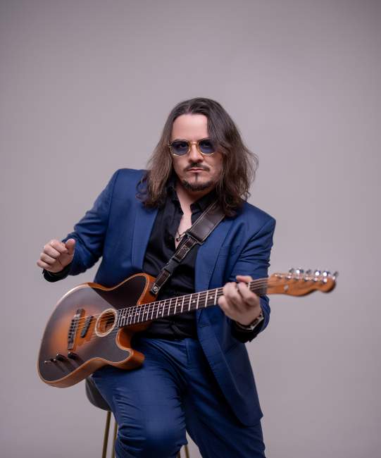 Dino Fonseca terá seu show no dia 1º de maio (Foto: Divulgação)