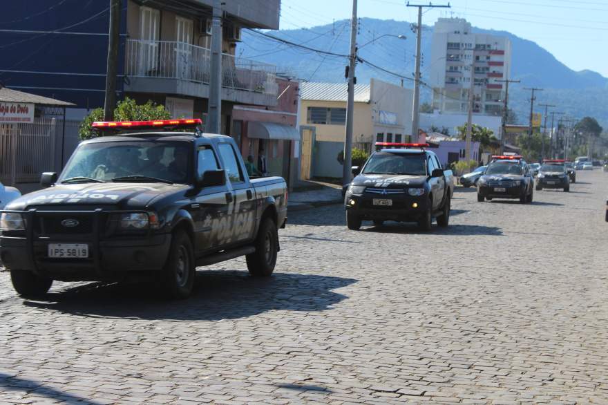 Ao todo, mandados foram cumpridos por 12 policiais de Candelária e Sobradinho 