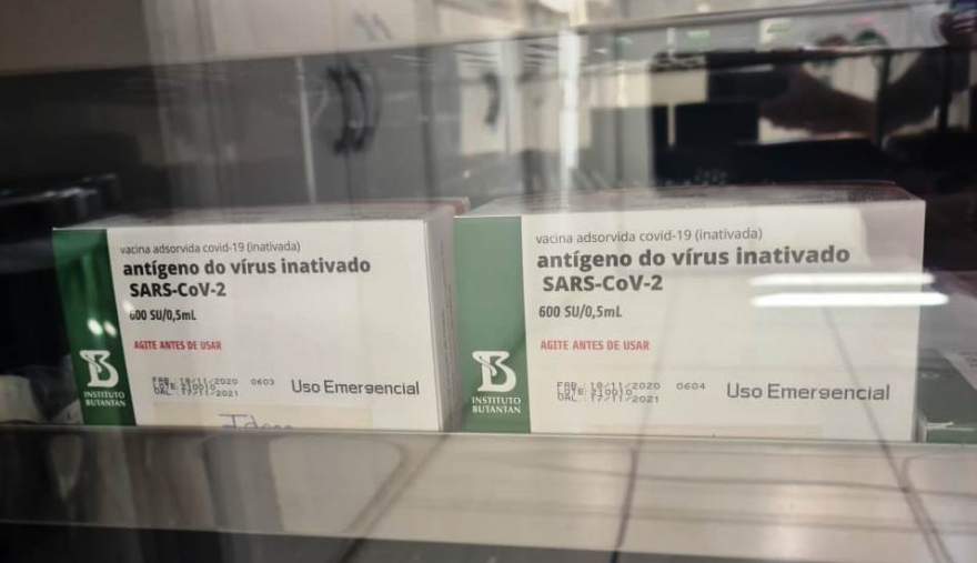 O novo lote de vacinas já está em Candelária, devidamente armazenado em local apropriado 
