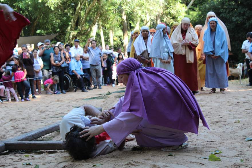 Encenação da Paixão e Morte de Cristo