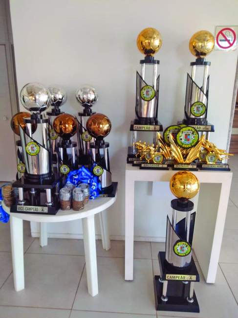 Troféus e medalhas para as equipes vencedoras e para os destaques da competição já estão na Secretaria Municipal de Turismo, Cultura e Esporte 