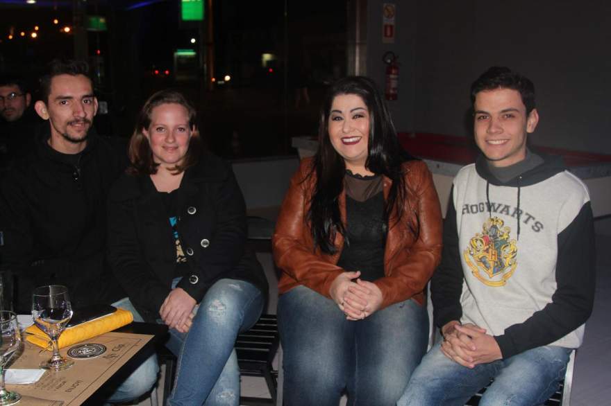 Felipe Xavier e Natana Ellwanger, Virginia Gomes, Ronaldo Cezar