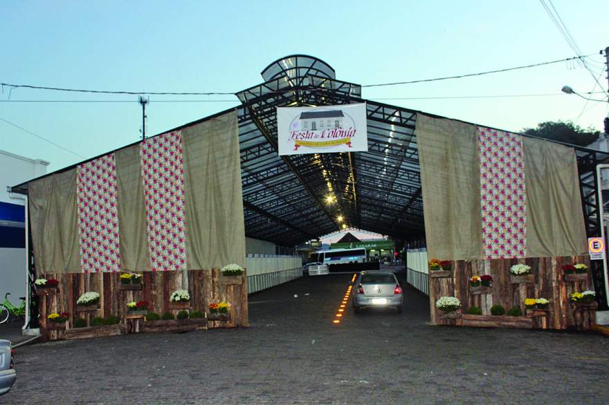 Rua Coberta já está preparada para a realização da 10ª Festa da Colônia