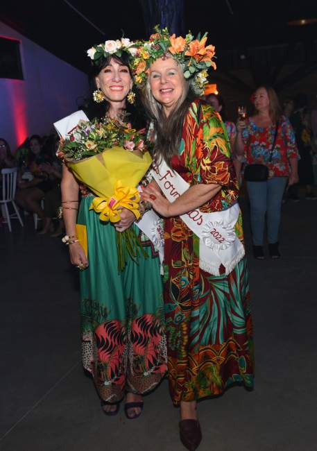 A Rainha Magda Mariano Rohde  recebeu a faixa das mãos de Simone Becker