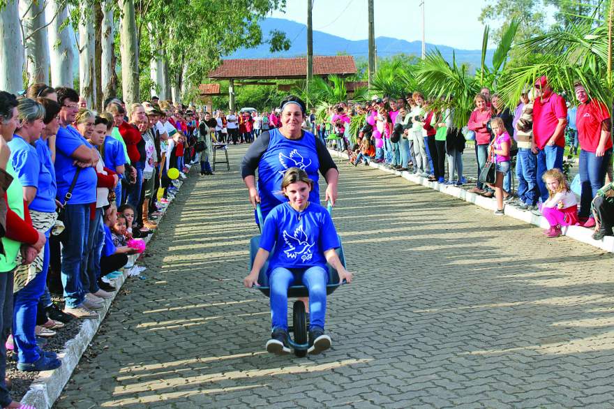 Gincana da Mulher Rural reúne 17 grupos de mulheres