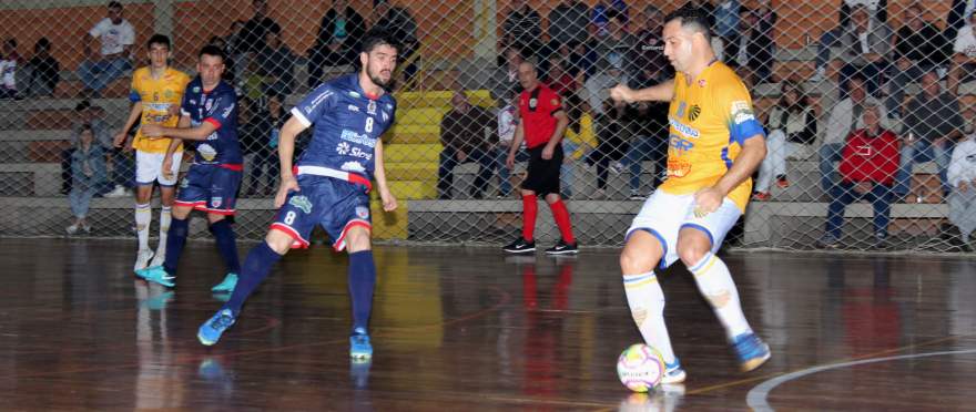 Atlético 4 x 3 Pelotas