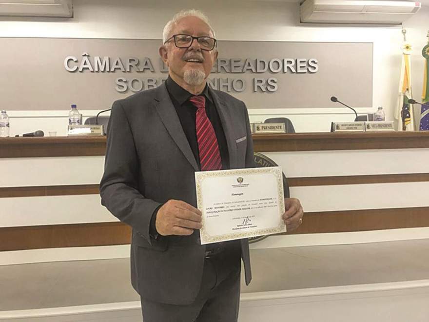 Lauro Mainardi foi um dos homenageados em sessão solene realizada na segunda, 18, pela Câmara de Vereadores de Sobradinho