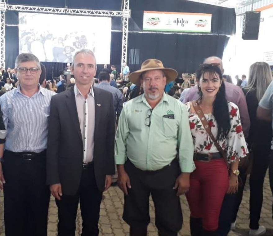 Marco Treichel, Paulo Butzge, Juarez Cândido e Neide Rodrigues  prestigiaram a solenidade de abertura da Expoagro