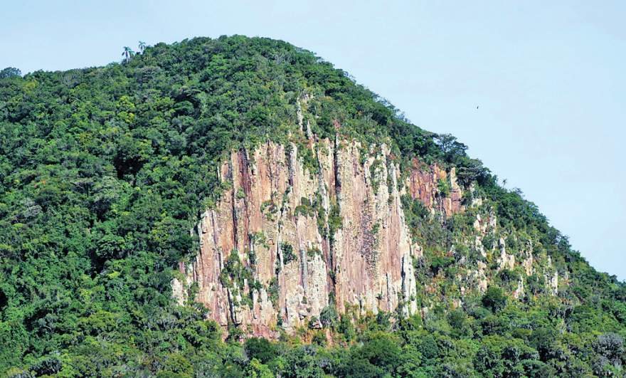 Projeto visa a construção de um mirante e um quiosque ainda este ano, no topo da localidade conhecida como Pedra Branca