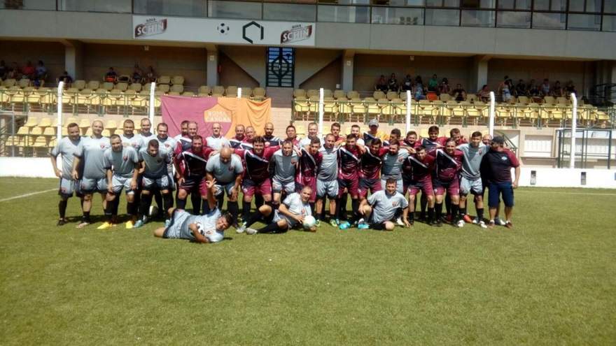 Amigos do Botucaraí enfrentou o Roma, de Canoas, em partida amistosa realizada no Estádio Sady Schimidt, em Campo Bom