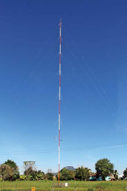 Em 2012, a torre caiu durante temporal