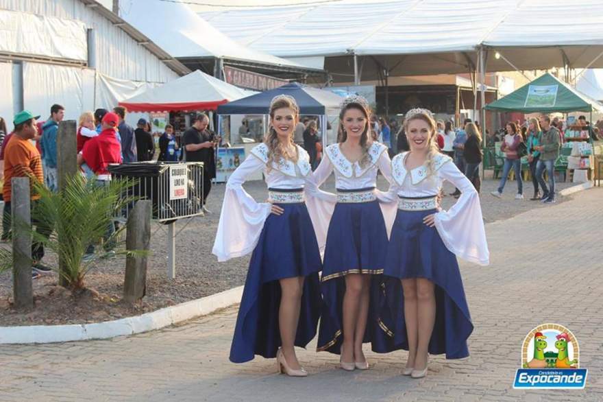 O atual trio de soberanas: a rainha Juliana Ziemann e as princesas Melisa Frantz da Rosa e Taís Angélica Knies
