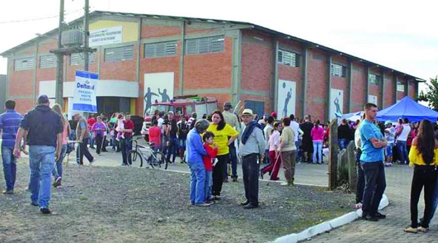 Ginásio no parque de eventos é a maior praça esportiva coberta do município