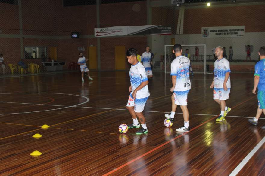 Jogadores realizaram atividades técnicas e táticas