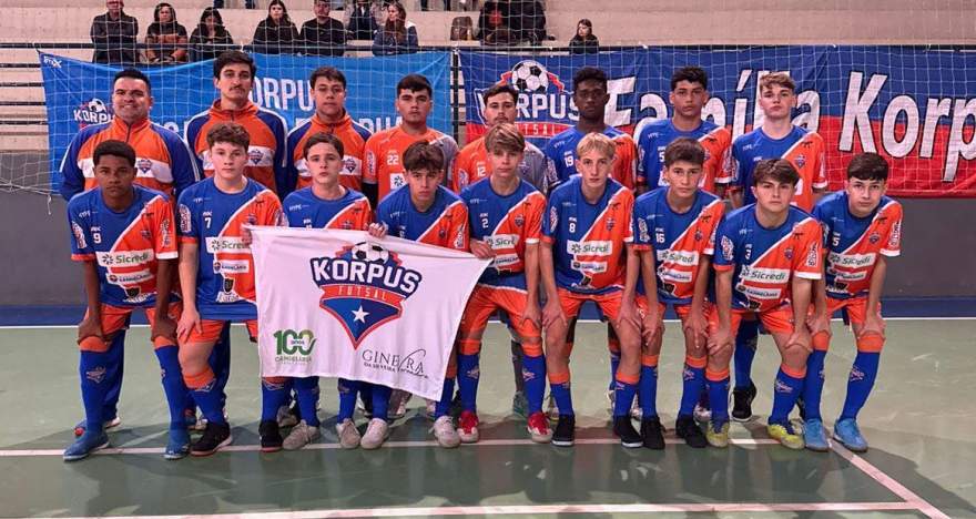 Korpus soma duas vitórias e uma derrota no fim de semana
