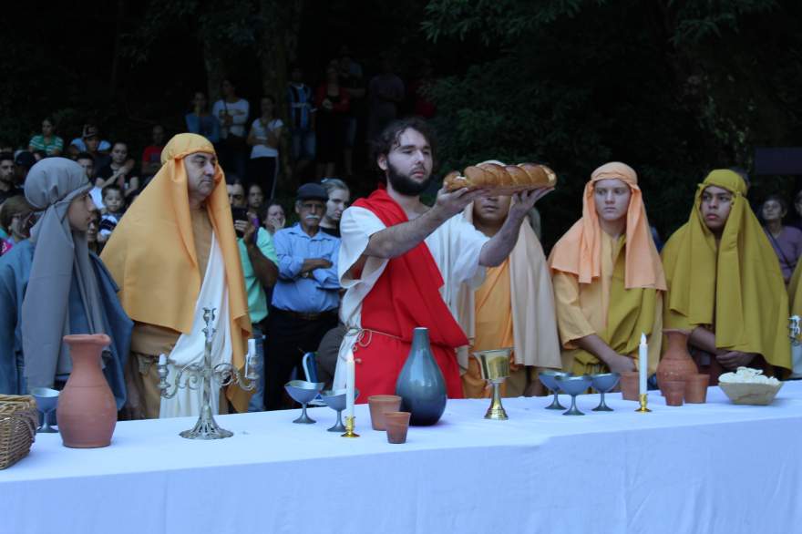 Encenação da Paixão e Morte de Cristo