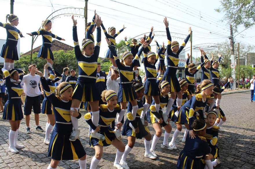 Balizas do Colégio Nossa Senhora Medianeira