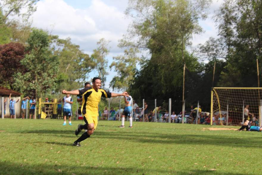 Equipes B: Ouro Preto 1 x 1 Ewaldo Prass (3 a 2 nos pênaltis EP)