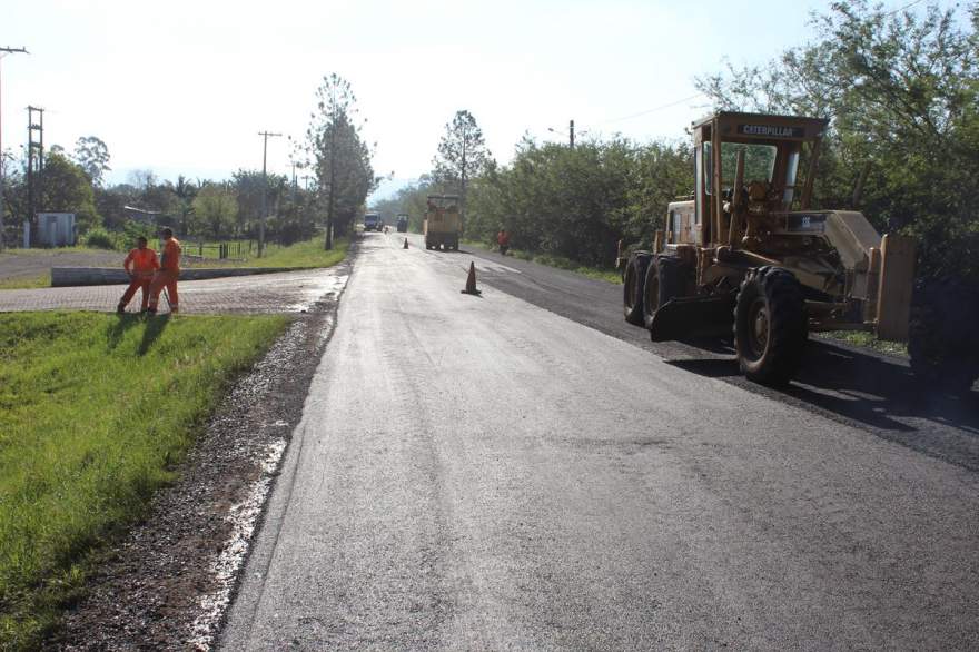 Obra de recapeamento da ERS 410