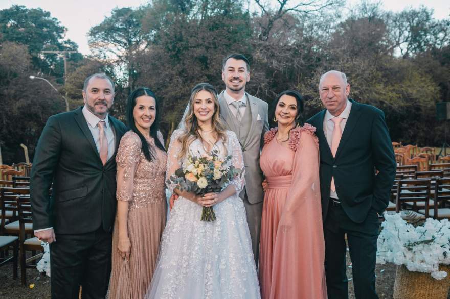 Daniele e Delmar Jr entre os pais, Vorlei e Maria de Fátima Pereira Mulé e Delmar e Clarice  Faber.