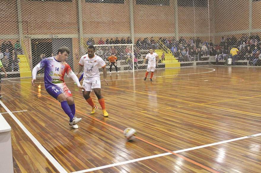 Maxxycandeias e Atlético se enfrentarão pela terceira vez pelo Estadual Série Bronze. Clássico acontece neste sábado no Ginásio do Colégio Medi