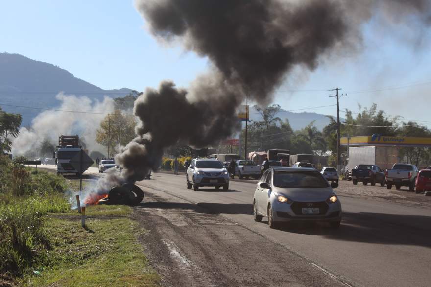 Protesto em Candelária ocorre no km 138 da RSC 287