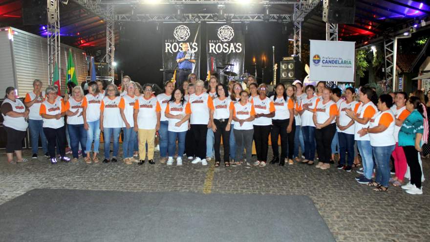 Grupo de mulheres recebeu homenagem | Foto: Divulgação Prefeitura Municipal