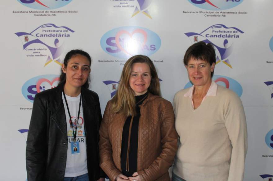 Flávia Stülp, Schana Santana e Maristela Rohlfes convidam a comunidade para participar da Mostra Inclusiva