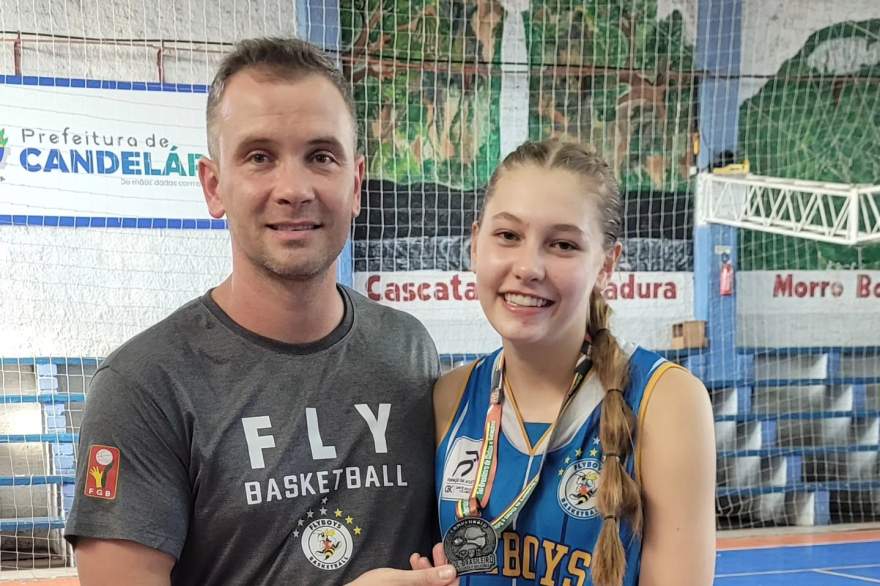 Ricardo Ellwanger com a atleta Anita Kotowiski, que entrou para a seleção do torneio (Foto: Divulgação)