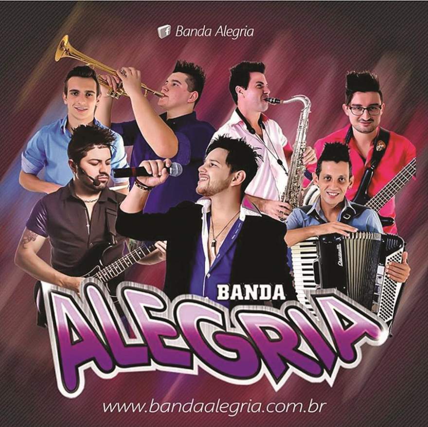 Banda Alegria, de Bom Principio, anima o baile a noite toda