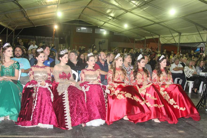 Grande público prestigiou a solenidade de abertura