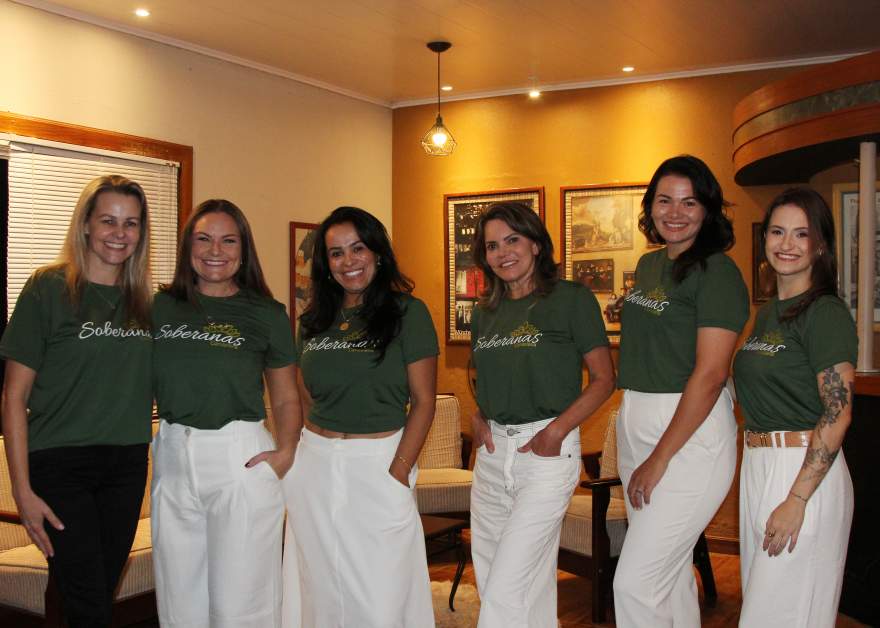 Marcela, Márcia, Lidiane, Cleonice, Clara e Marina: a comissão organizadora