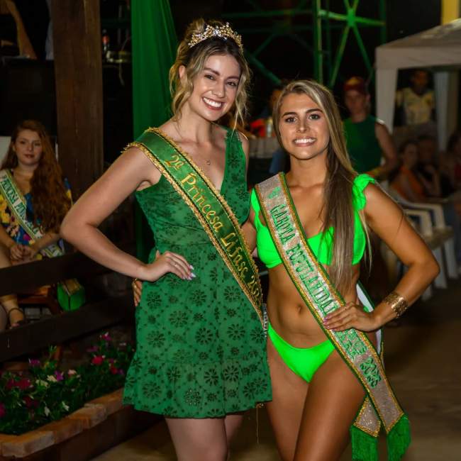 Viviane Alves foi escolhida como Garota Popularidade