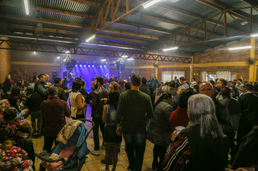  Após dois anos, público volta a prestigiar a Festa da Matriz 