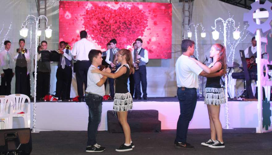 Orquestra de Canto e Dança do Colégio Medianeira