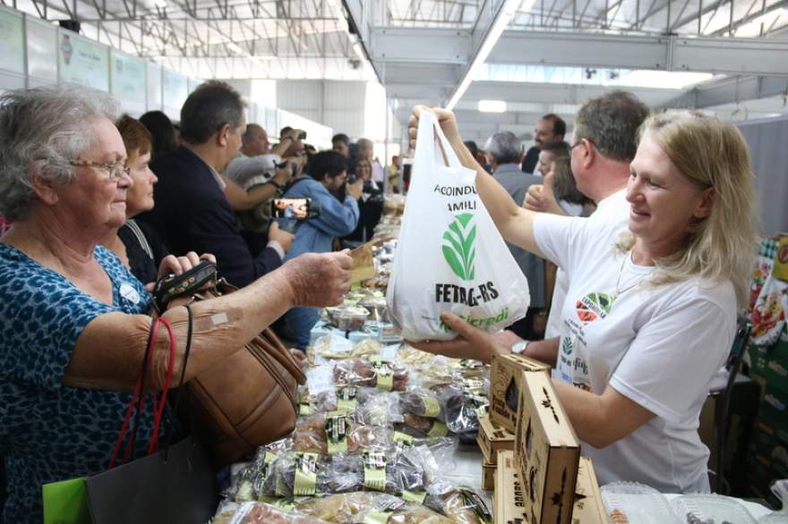 Público prestigiou em grande número o novo espaço no Parque da Expoagro