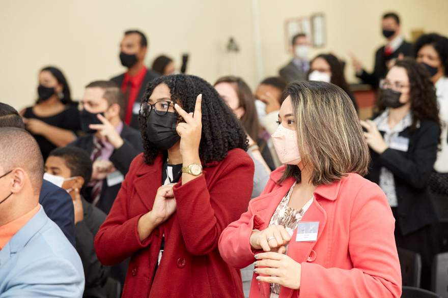 O evento de lançamento ocorreu na manhã do dia 18, na sede nacional das Testemunhas de Jeová, em Cesário Lange, São Paulo 