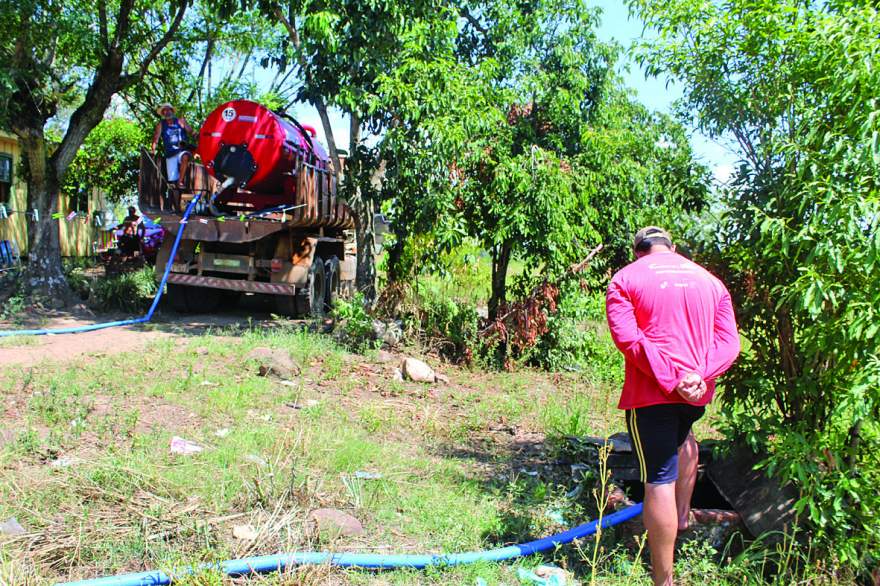 Entrega de água precisou ser intensificada no verão para dar conta da demanda | Foto: Arthur Mallmann / FC