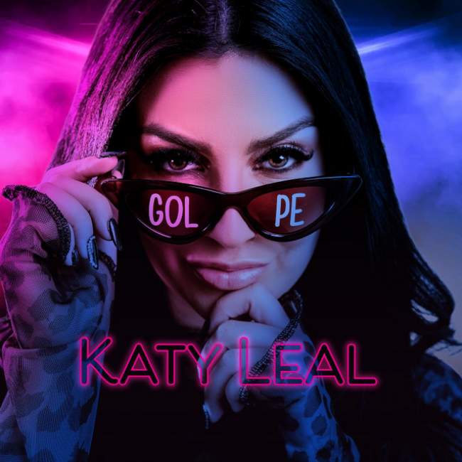 A cantora Katty Leal