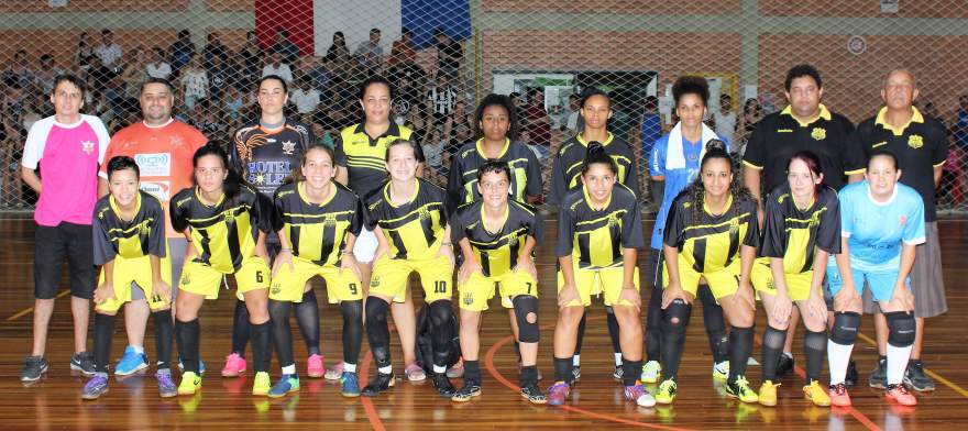 A equipe do Maxxy/Verona: vice-campeã do feminino