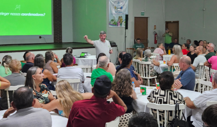 O presidente Egídio Morsch comandou a assembleia, cuja pauta foi a prestação de contas e a eleição de representantes