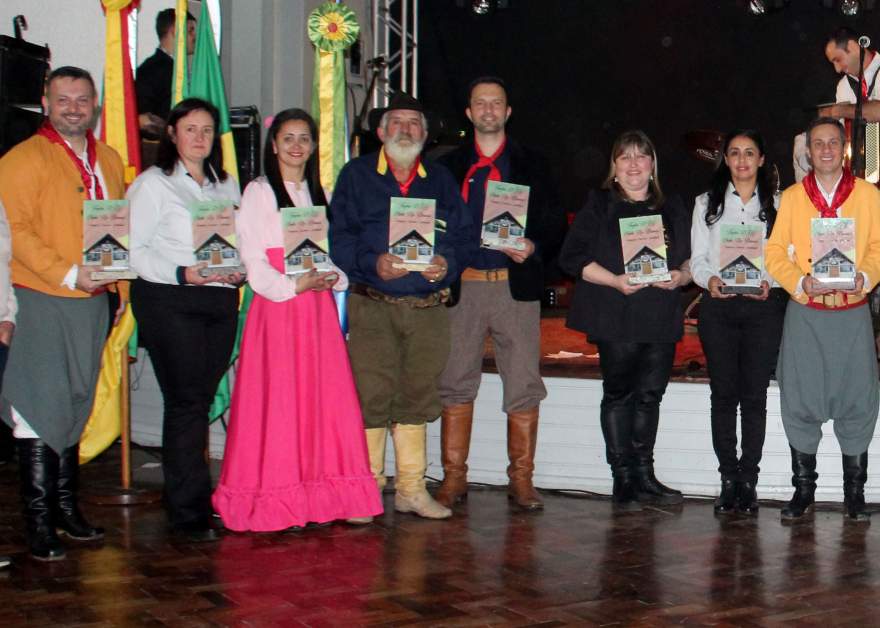 Homenageados com o troféu DTG Clube Rio Branco