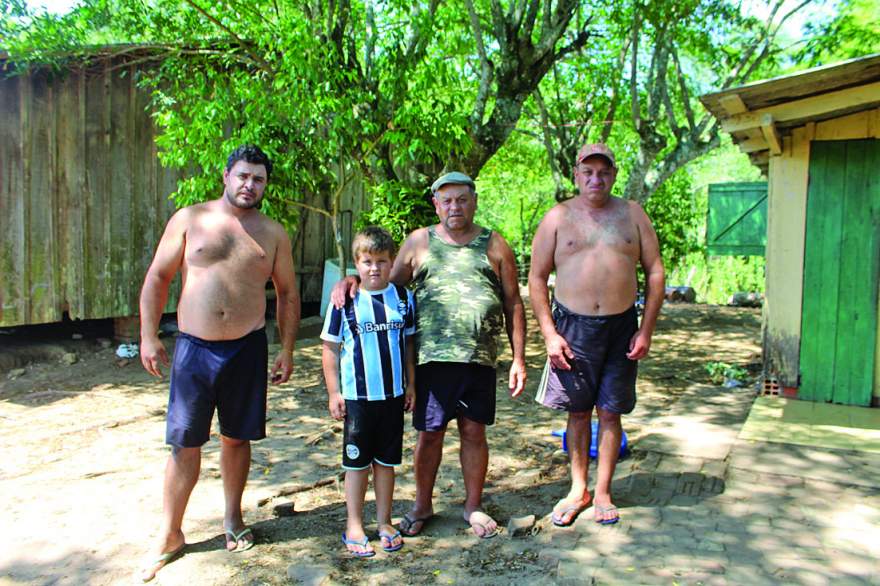 Ismael, David, Hélio e Joel: expectativa pela chuva |  Foto: Arthur Mallmann / FC