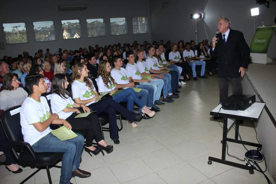 Iro Schunke: Tenho certeza que deste programa sairão futuros lideres