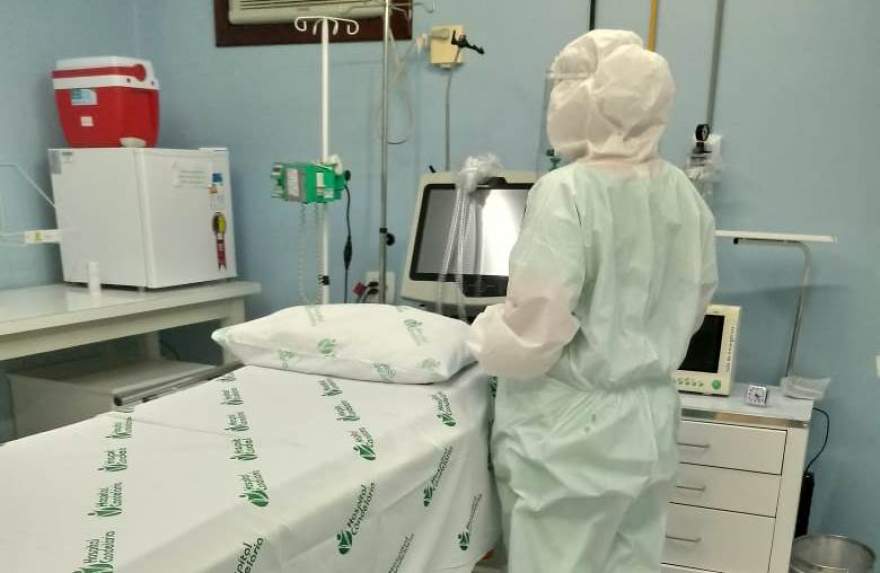 Dos 14 pacientes internados no hospital, 10 são de infectados e quatro suspeitos
